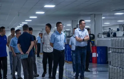 Delegasi Excavator dan Dealer XCMG mengunjungi Zhejiang Headman Filtration Technology Co., Ltd. Mengeksplorasi Batas Baru dalam Inovasi dan Kolaborasi Teknologi Filter