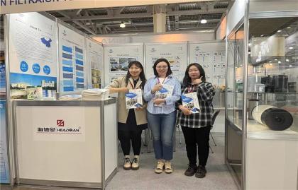 Pameran CTT di Rusia